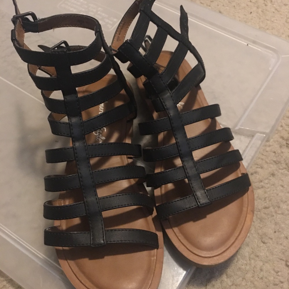 American Eagle roman sandals